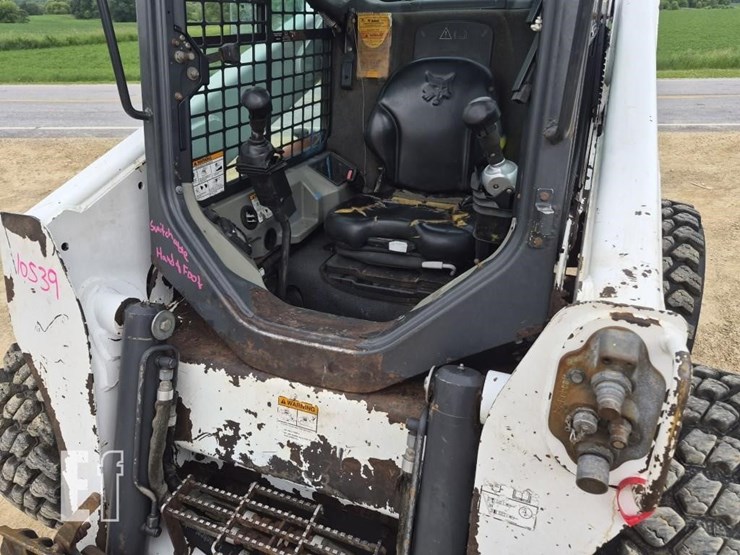 2011-bobcat-s750-image-13
