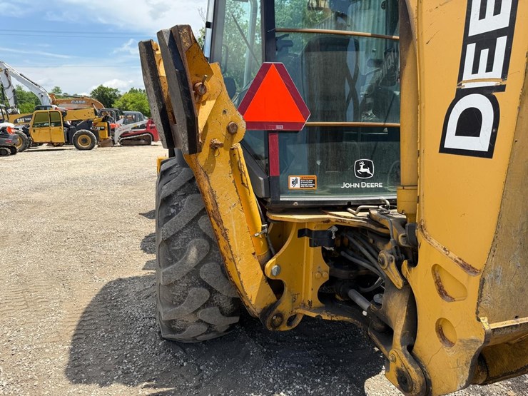 deere-410g-image-18