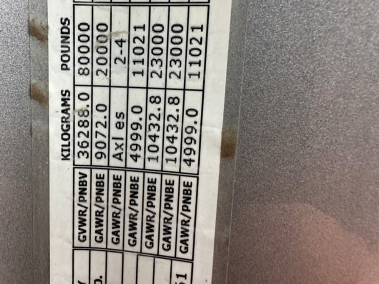 2019-peterbilt-567-image-12