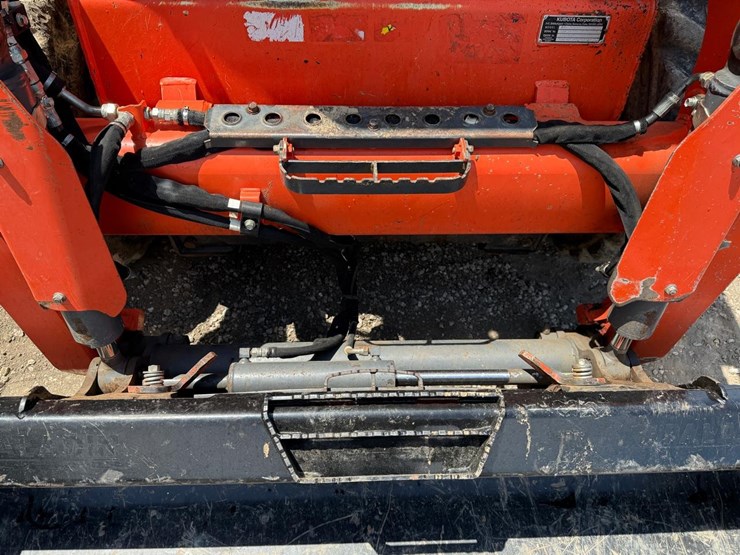 2016-kubota-ssv75-image-10