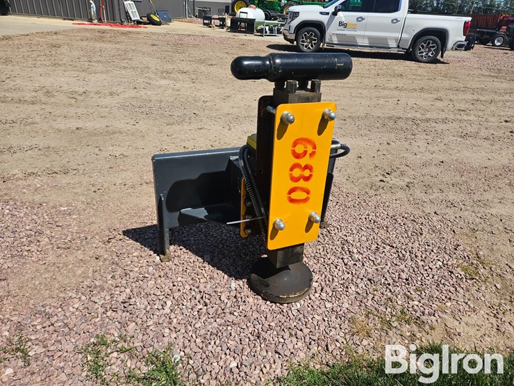 2025-handy-hpd680-skid-steer-post-driver-image-3