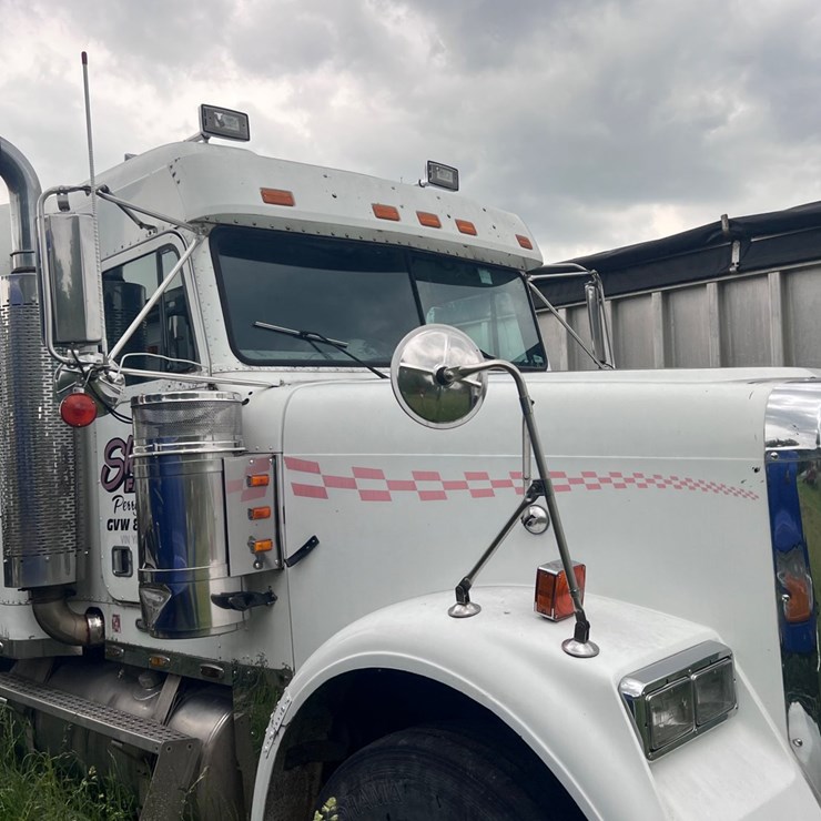 #2031 • Freightliner