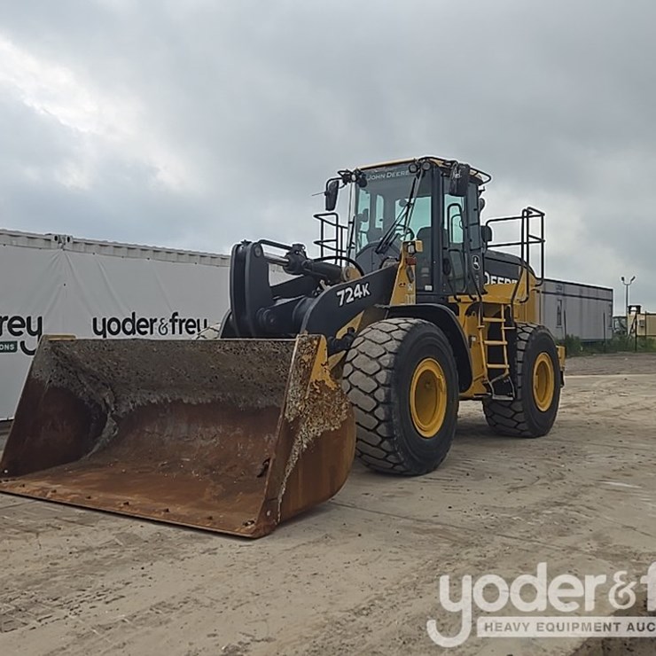 2019 DEERE 724K