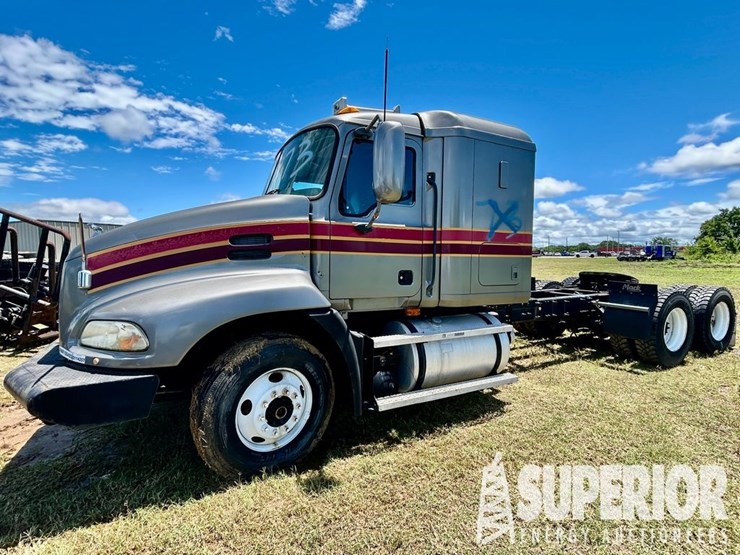 (x)-(9-95)-2006-mack-cxn613-t/a-truck-tractor-w/-s...-image-1