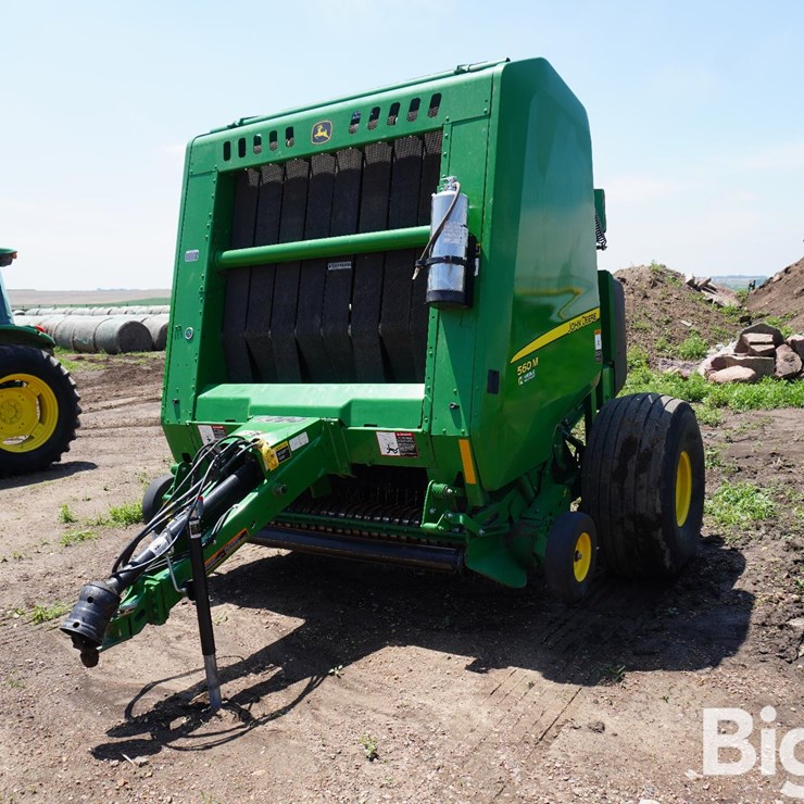 2022 JOHN DEERE 560M