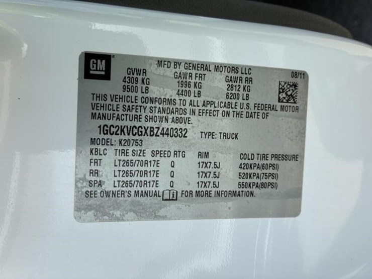 2011-chevrolet-2500hd-image-19