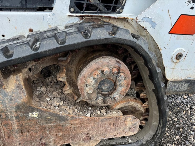 2015-bobcat-t590-image-13