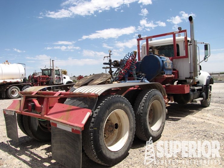 (x)-(6-10)-2006-mack-cu713-t/a-kill-truck,-vin-1m2...-image-9