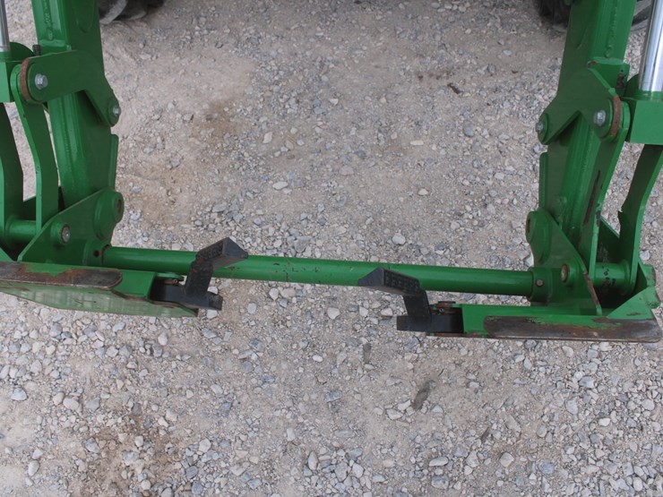 2013-john-deere-5100e-image-12