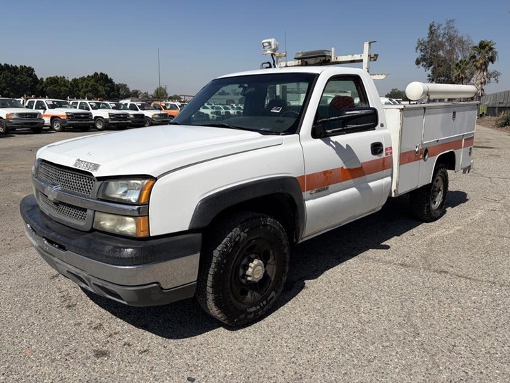 2003-chevrolet-2500-image-1