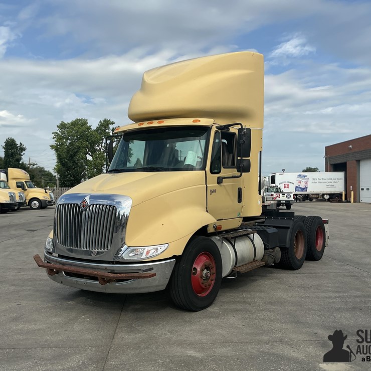 2005 INTERNATIONAL 8600