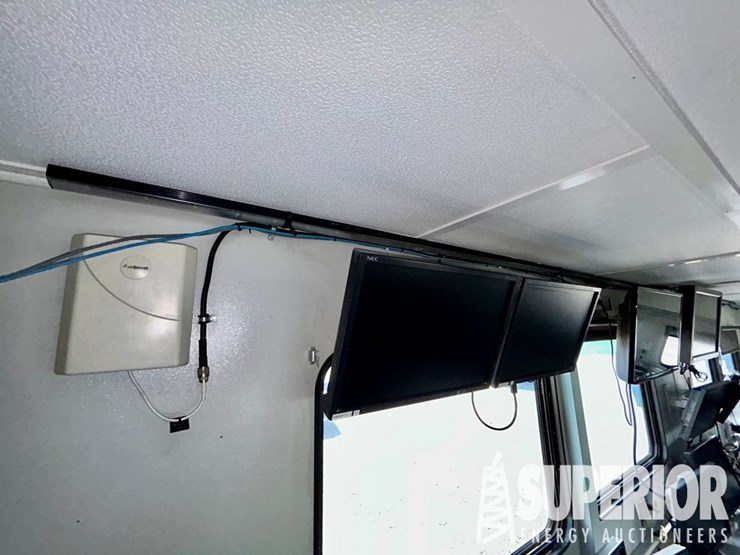 (x)-(9-41)-2012-turnkey-8'w-x-44'l-command-center,...-image-22