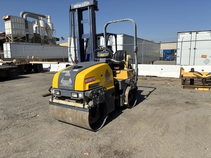 2014-dynapac-cc1200-image-1