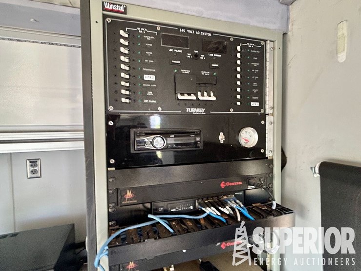 (x)-(9-42)-2013-turnkey-8'w-x-30'l-command-center,...-image-8