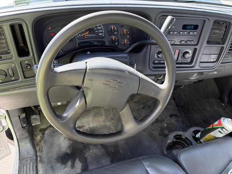 2007-chevrolet-silverado-3500-image-16