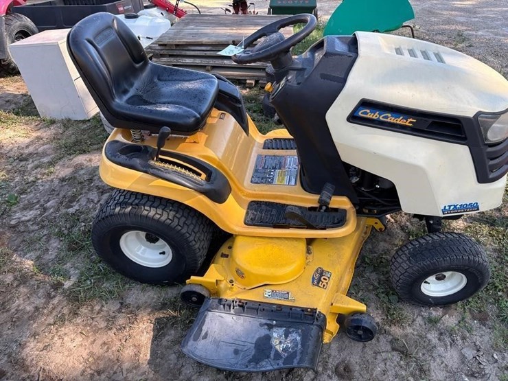 cub-cadet-1050-image-4
