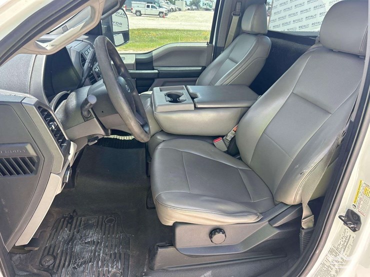 2017-ford-f250-image-16