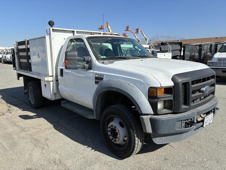 2009-ford-f550-image-2