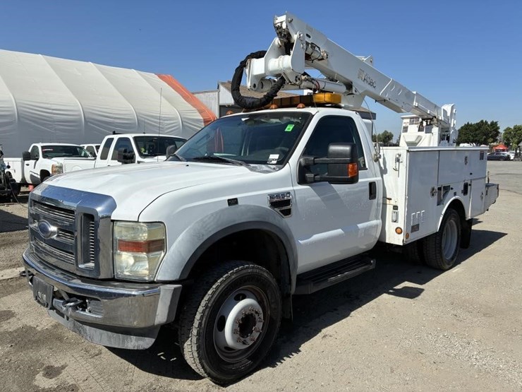 2008-ford-f550-xlt-image-1