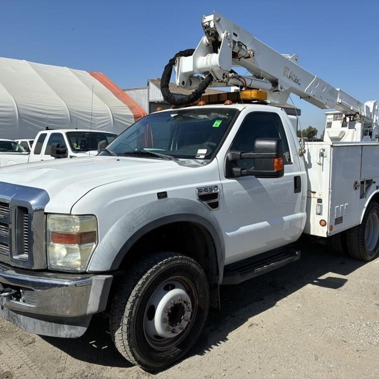 2008 FORD F550 XLT