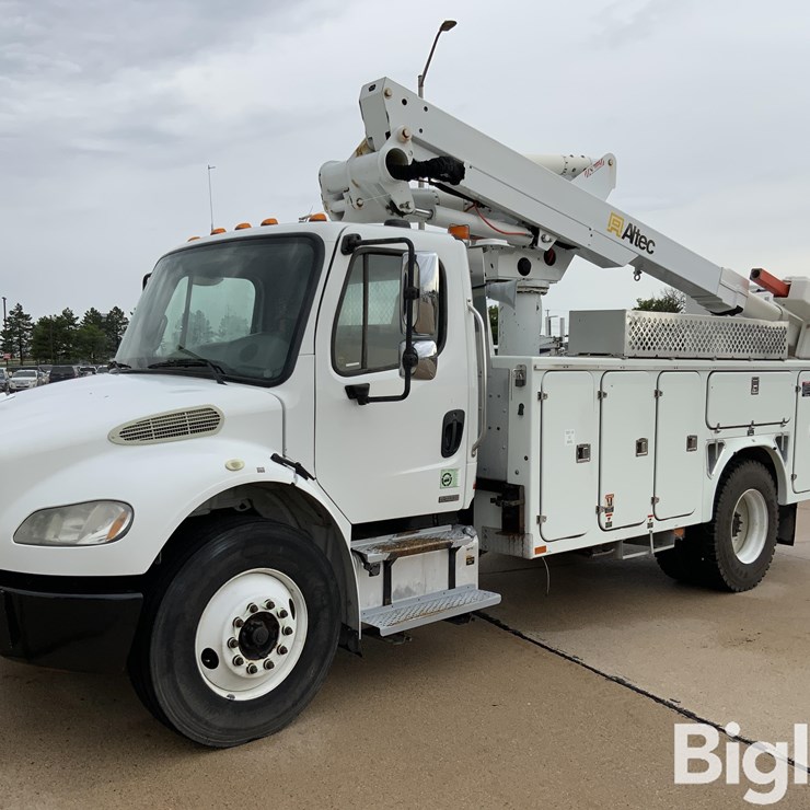 2010 FREIGHTLINER M2 106
