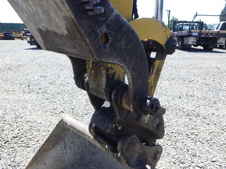 caterpillar-305e2-image-28