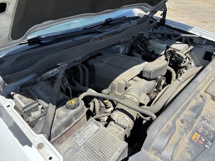 2015-chevrolet-silverado-2500-image-8
