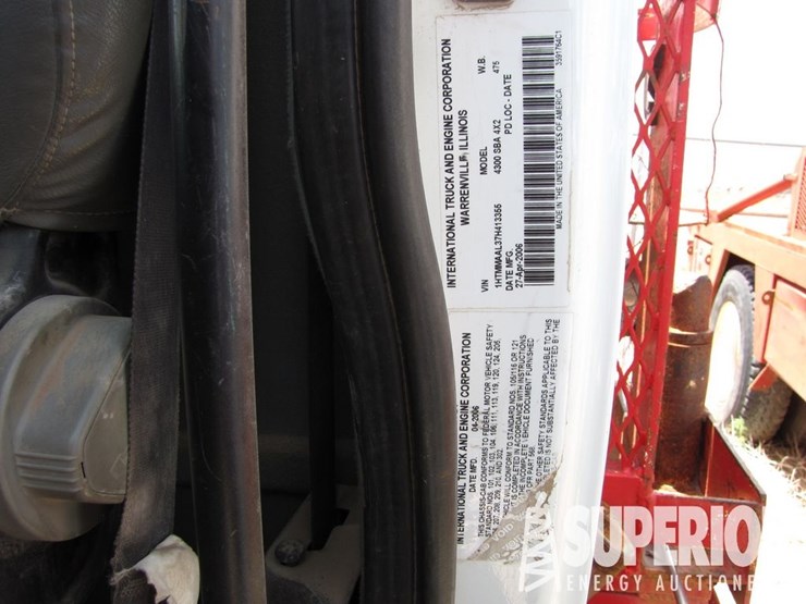 2006-international-durastar-4300-image-3