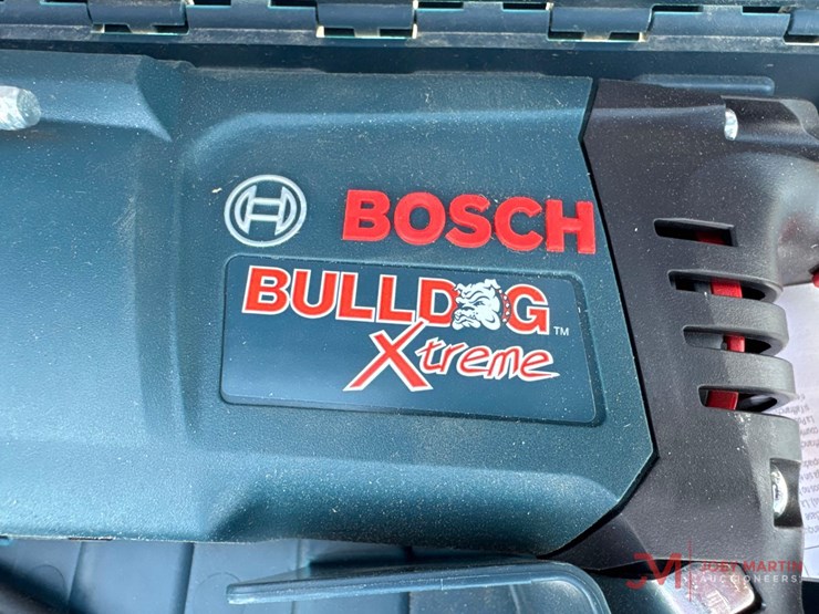 bosch-bulldog-xtreme11255vsr-electric-rotary-hammer-drill-image-2