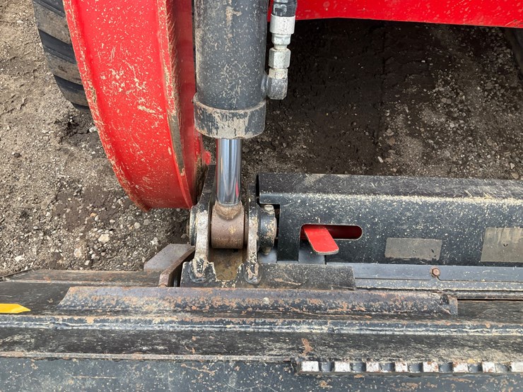 2023-manitou-2550rt-image-19
