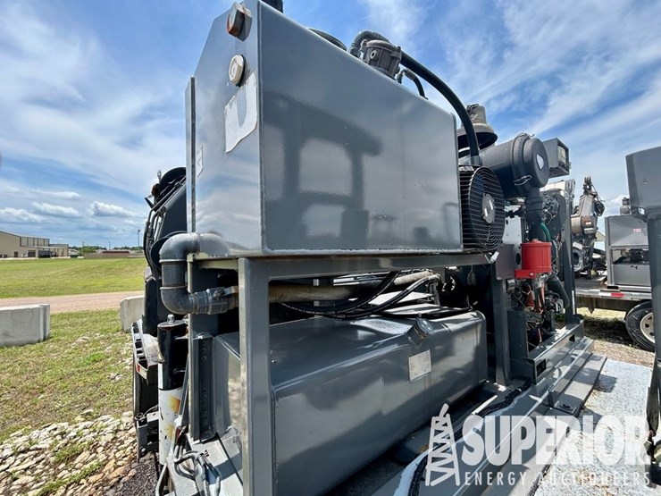2012-john-deere-b-image-8
