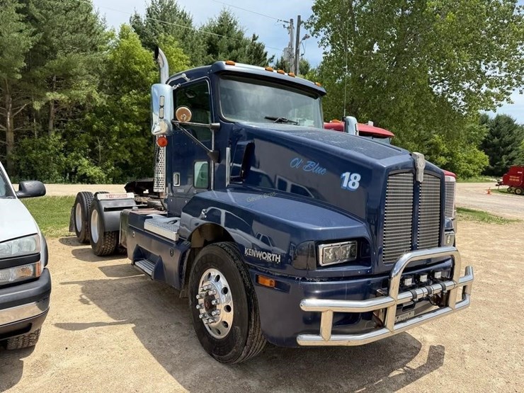 1999-kenworth-t600-image-3