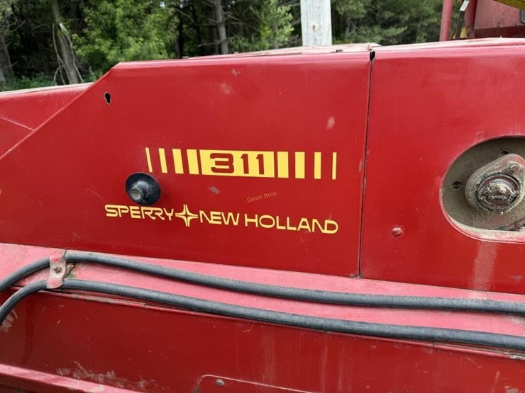 new-holland-311-image-7