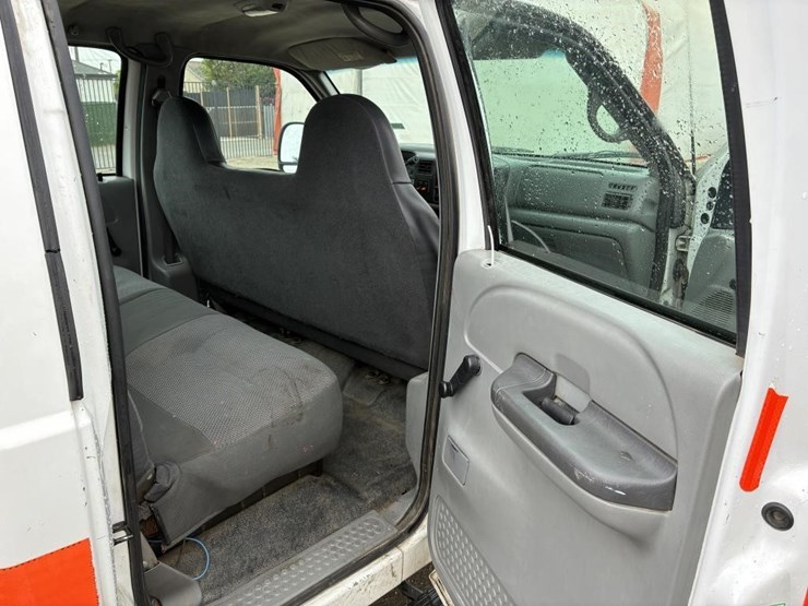 2002-ford-f350-image-13
