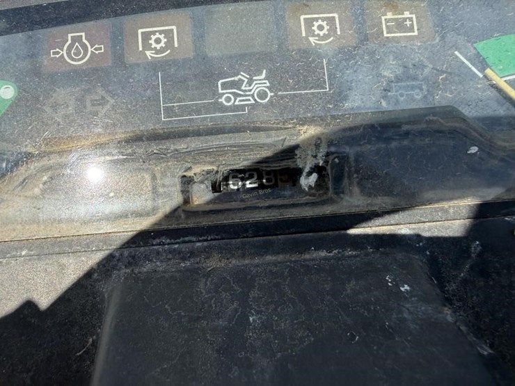 john-deere-425-image-8