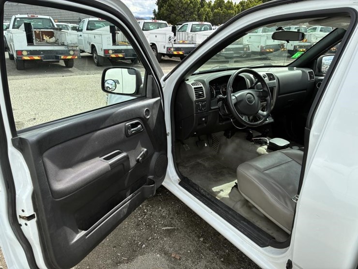 2011-chevrolet-colorado-image-10