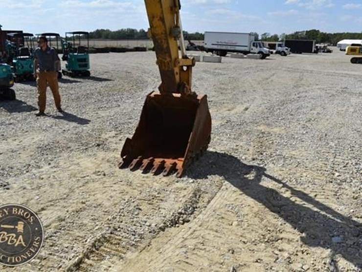 2011-caterpillar-312d-image-12