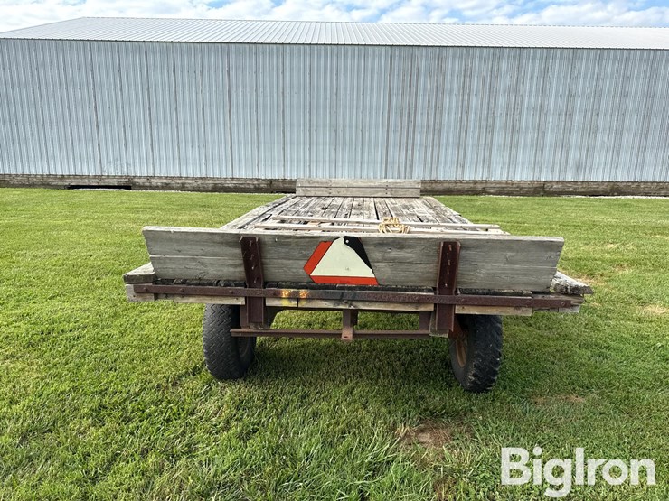 david-bradley-16'-hay-wagon-image-6