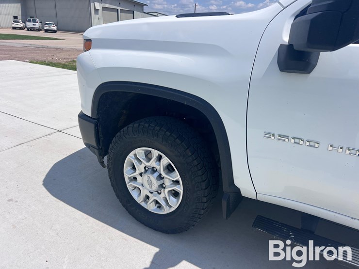 2020-chevrolet-silverado-3500-image-18