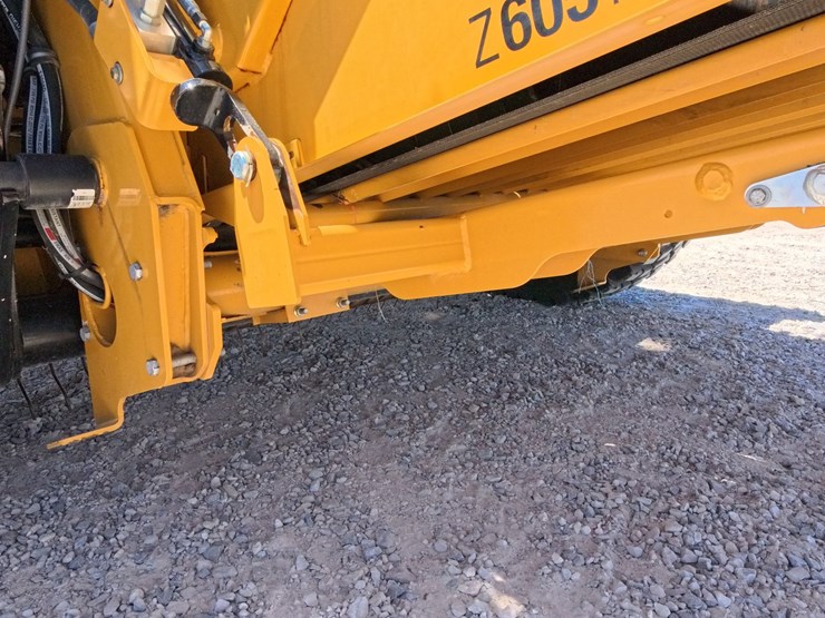 #1027-•-2020-vermeer-zr5-self-propelled-baler-image-56
