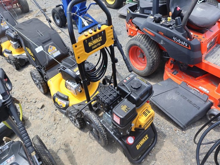 dewalt-pressure-washer-image-1