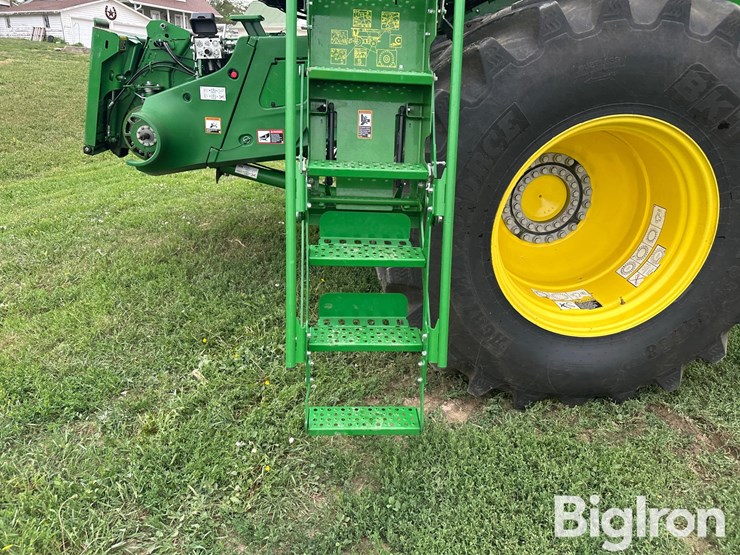 2022-john-deere-x9-1000-image-10