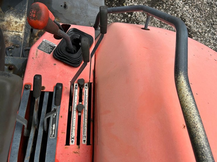 kubota-m108s-image-24
