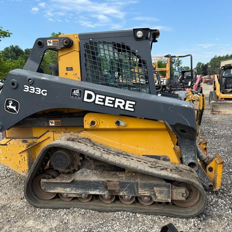 2017 DEERE 333G