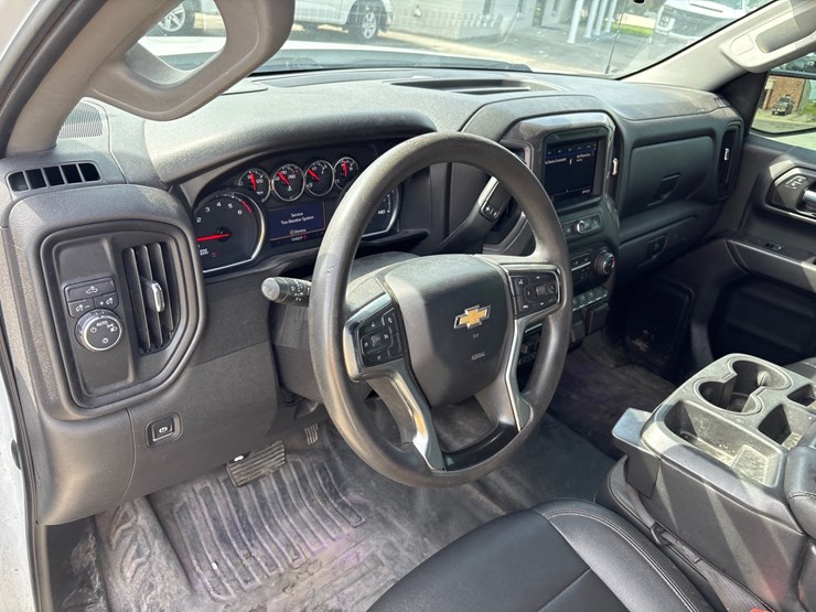 #3627-•-2021-chevrolet-silverado-pickup-truck-image-9