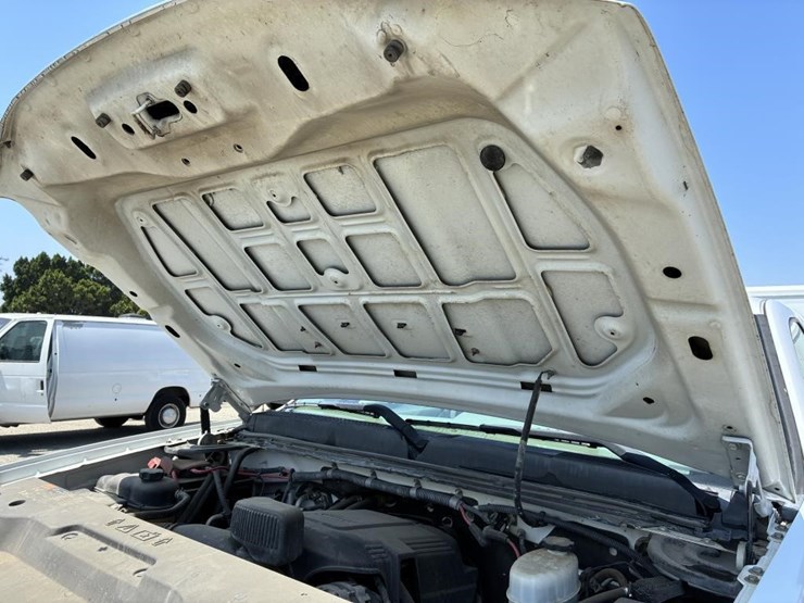 2012-gmc-sierra-2500-image-8