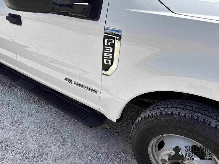 2018-ford-f350-image-13