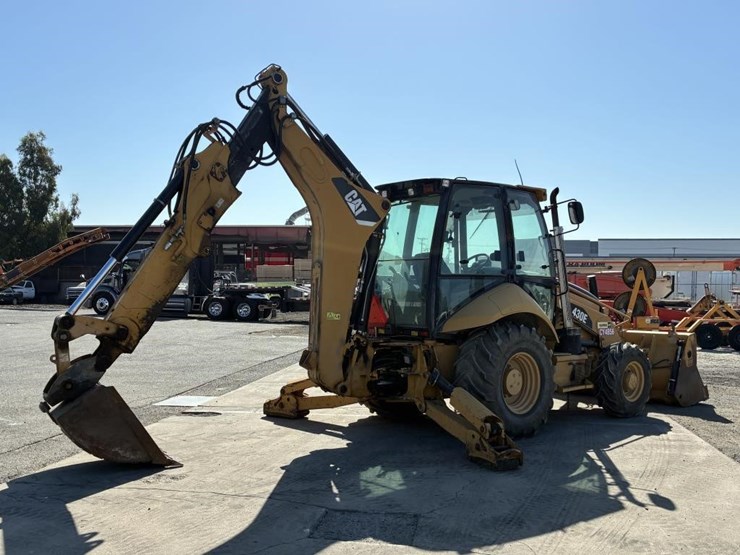 2014-caterpillar-430e-image-3