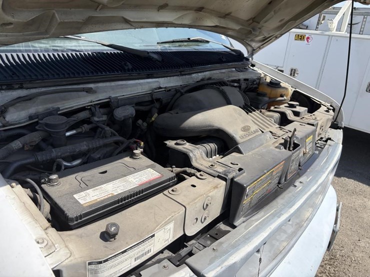 2001-ford-e350-image-8