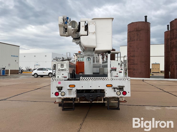 2009-freightliner-m2-106-image-6